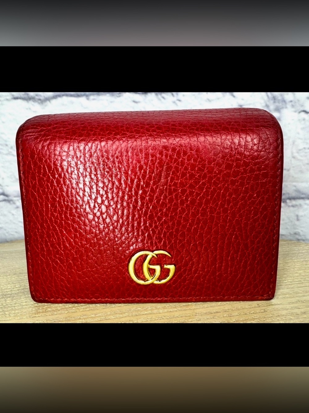 Gucci Red Pebbled Leather Card Holder with Gold Double G Hardware